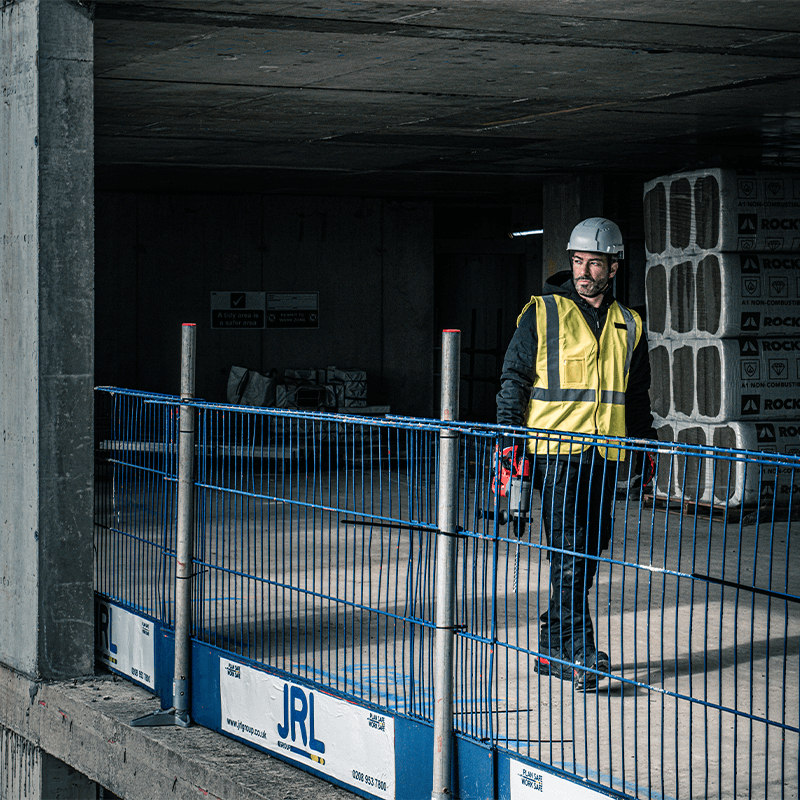 Chaleco de alta visibilidad CONTRACTOR HV Milwaukee